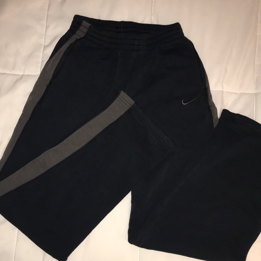 ⭐️ Nike sweat pants